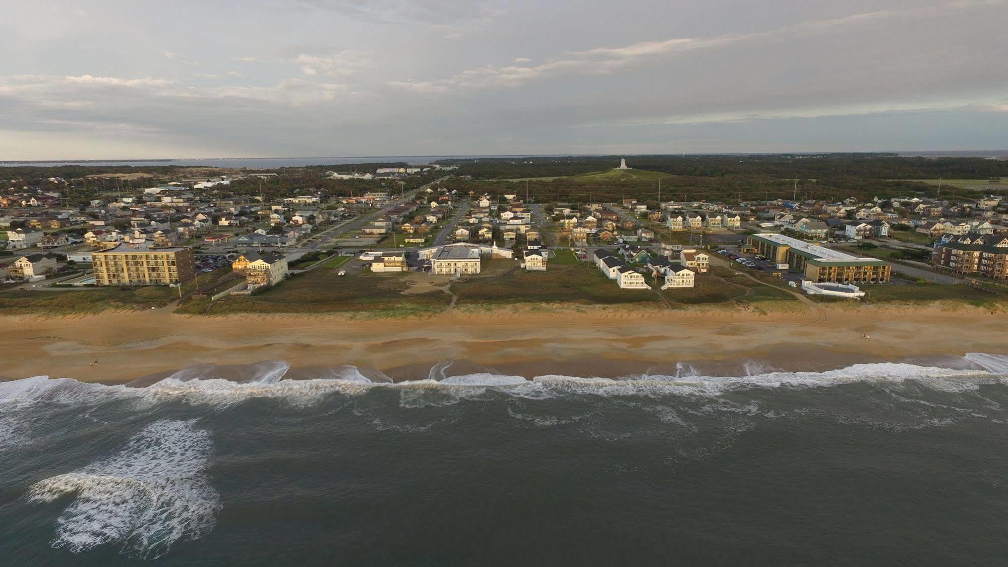 Days Inn By Wyndham Kill Devil Hills Oceanfront - Wilbur Exterior photo